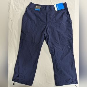 BNWT Columbia woman's Capri Blue Medium